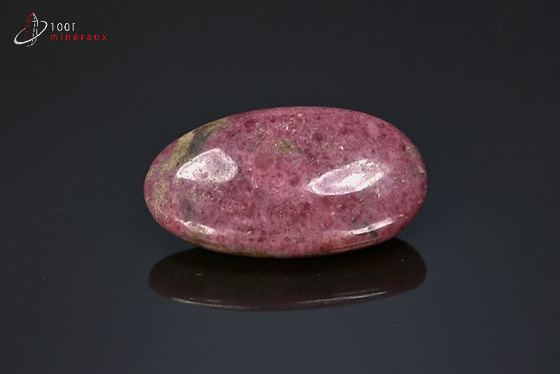Minéral poli de rhodonite rose de Madagascar