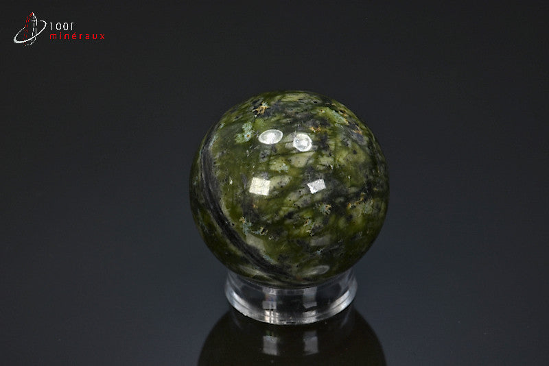 Sphère minérale polie de jade, serpentine et hématite du Pakistan