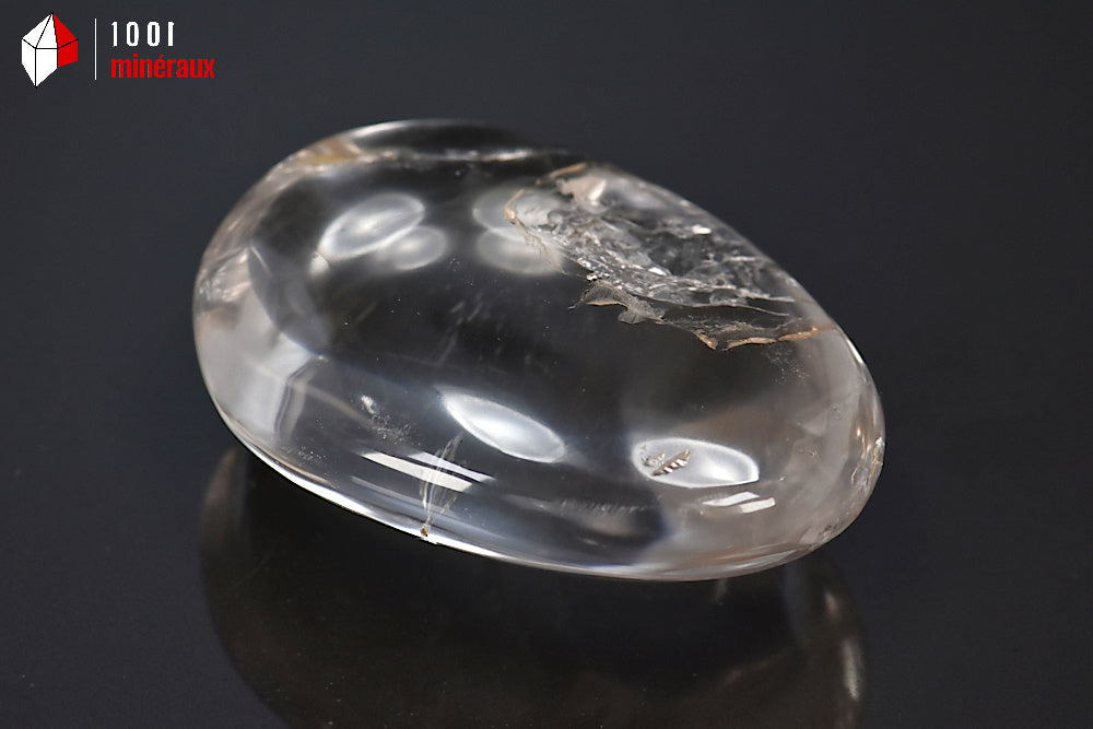 Minéral poli de cristal de roche de Madagascar