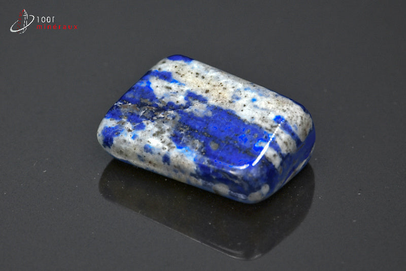 Minéral poli de lapis-lazuli en d'Afghanistan