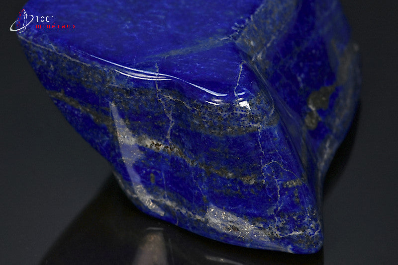 Minéral poli de lapis-lazuli en forme libre d'Afghanistan