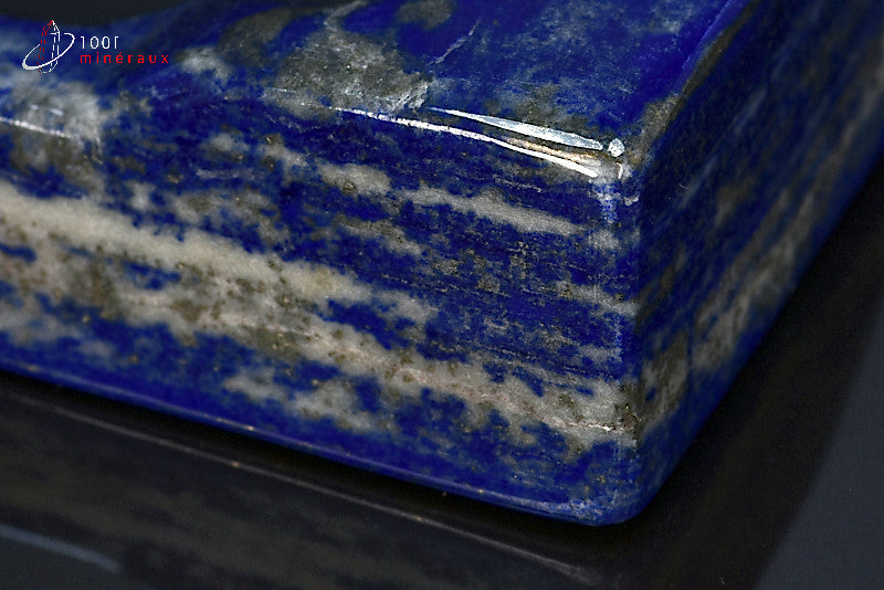 Minéral poli de lapis-lazuli en forme libre d'Afghanistan