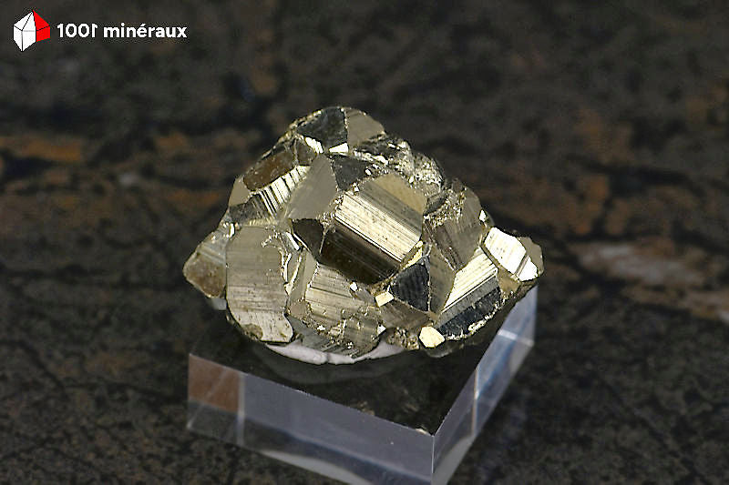 Pyrite cristallisée Pérou - Dizaine de pyritoèdres dodécaédriques 5-12 mm sur socle - 25 g - BN915
