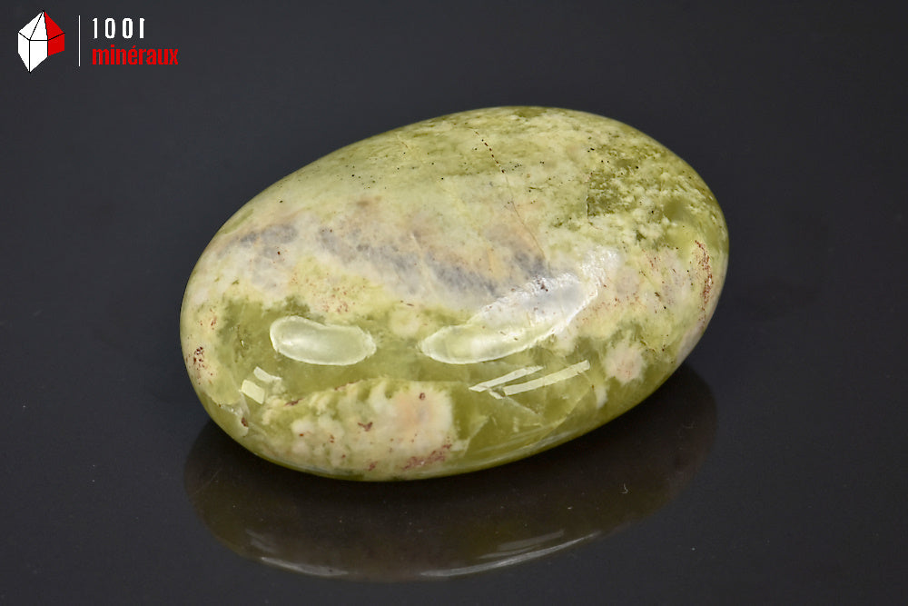 Minéral poli de serpentine verte du Pakistan
