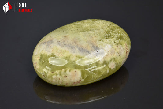 Minéral poli de serpentine verte du Pakistan