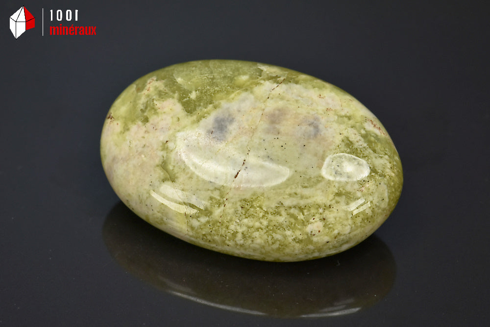 Minéral poli de serpentine verte du Pakistan