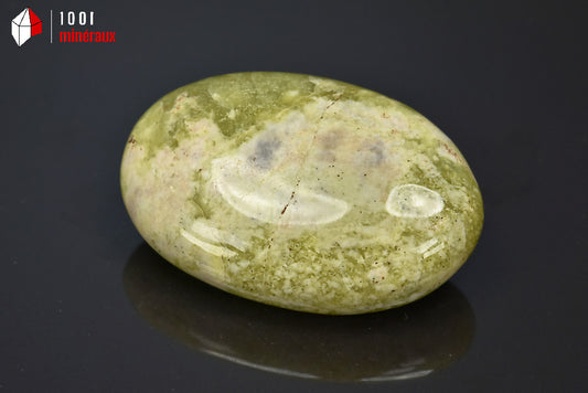 Minéral poli de serpentine verte du Pakistan