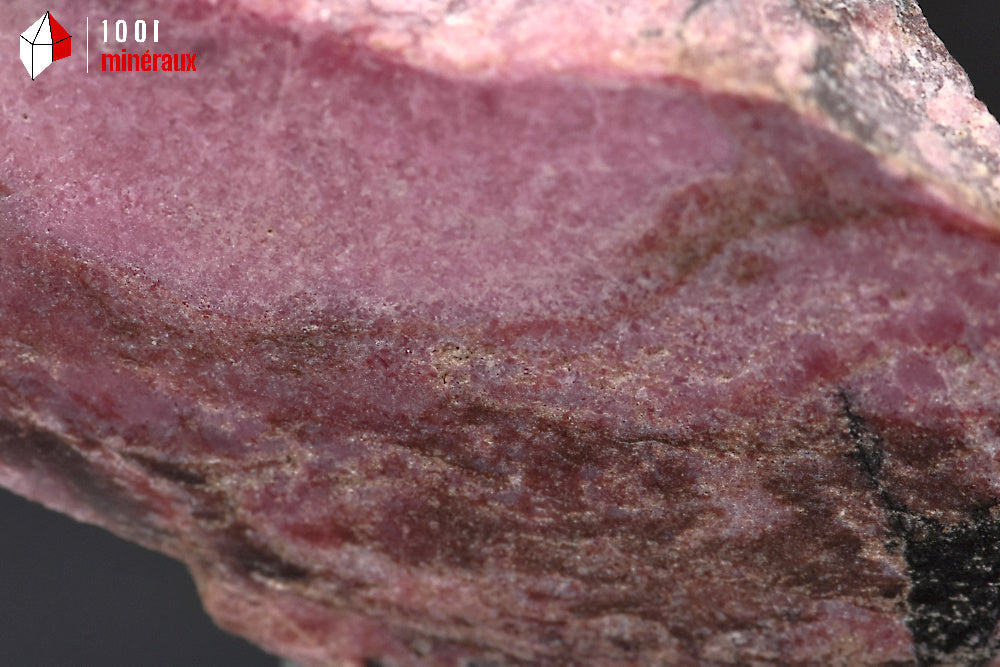 Minéral poli de Rhodonite de Madagascar