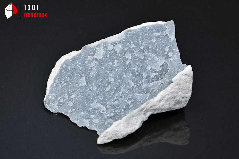 Minéral d'angélite bleue brute du Pérou