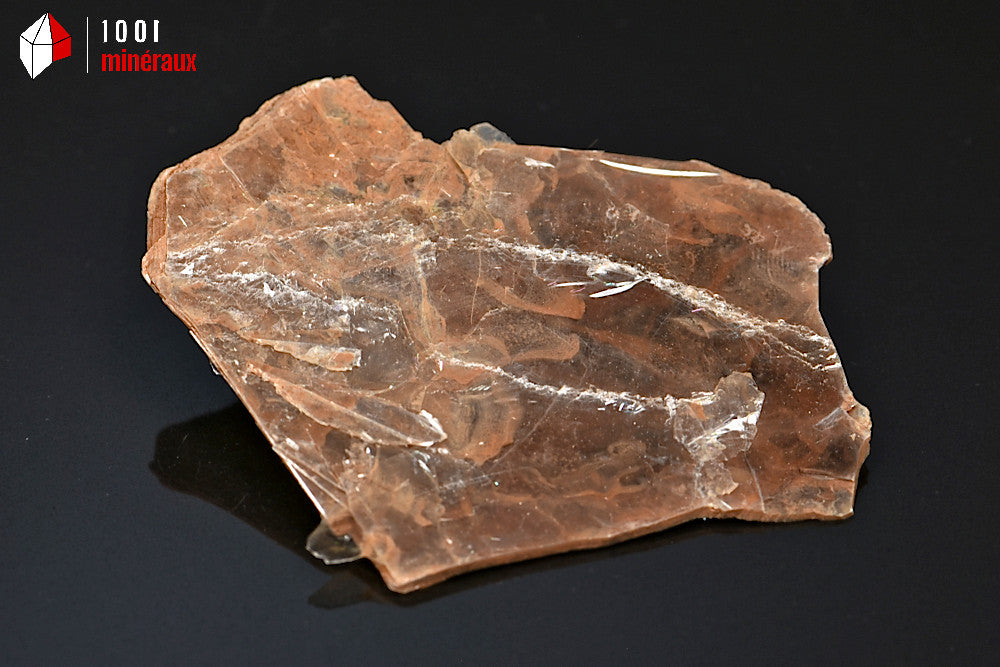 Minéral cristallisé de muscovite ou mica de Madagascar