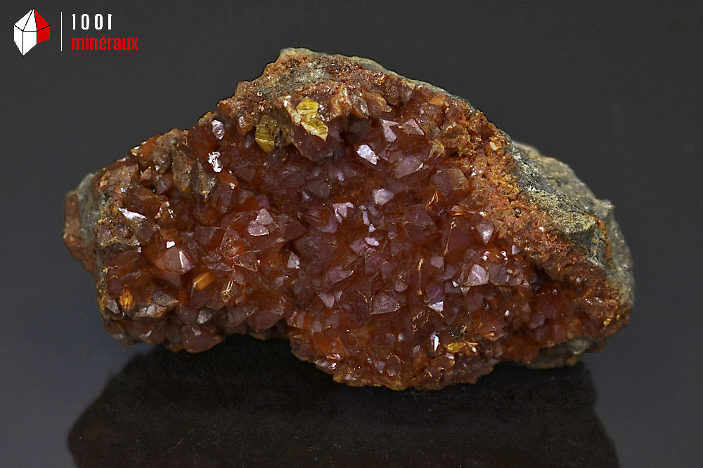 Minéral cristallisé d'orpiment des Etats-Unis