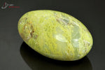 Opale verte polie galet - Madagascar - minéraux polis 6,7 cm / 90g / AX286 - Vignette | 1001 minéraux