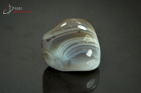 Minéral d'agate zonée multicolore du Botswana