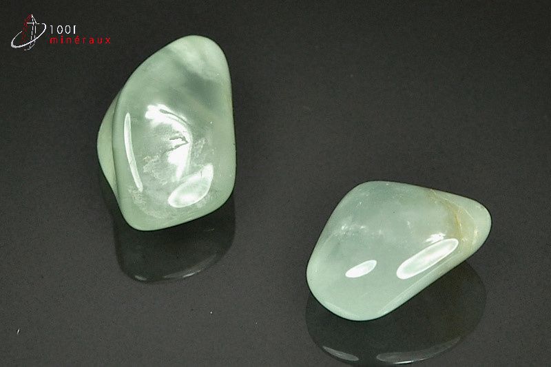 Minéral poli de prehnite verte du Mali