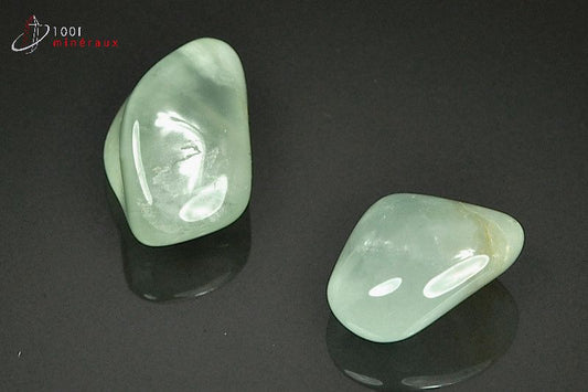 Minéral poli de prehnite verte du Mali