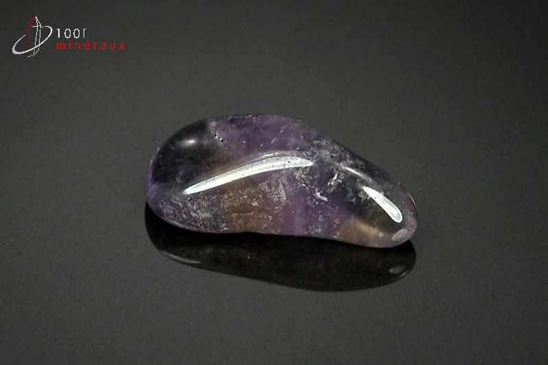 Minéral d'améthrine polie violette et orange du Brésil