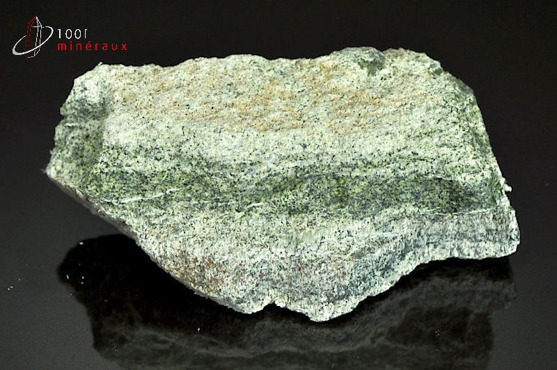 Minéral brut de serpentine verte du Brésil