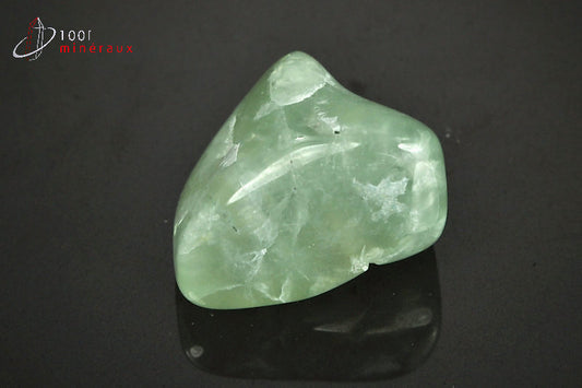Minéral poli de prehnite verte du Mali