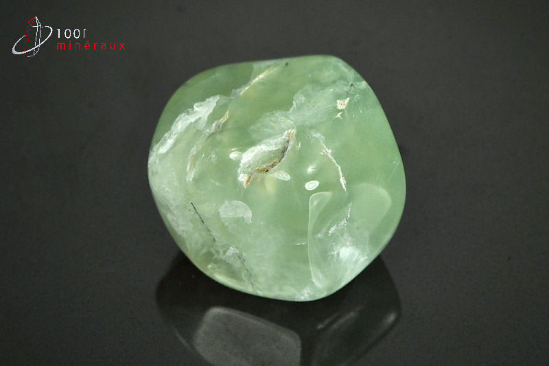 Minéral poli de prehnite verte du Mali