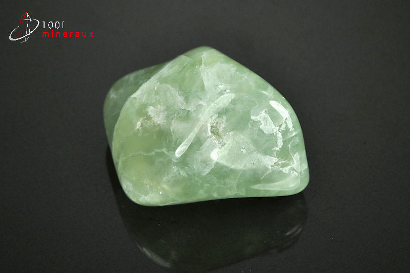 Minéral poli de prehnite verte du Mali