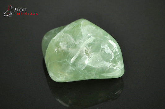 Minéral poli de prehnite verte du Mali