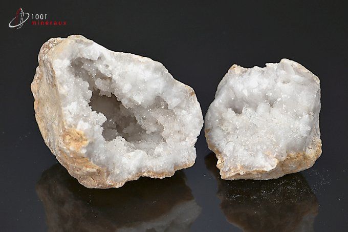 Géode de Quartz entière ouverte - Maroc - minéraux à cristaux 9,8 cm / 429g / AX176