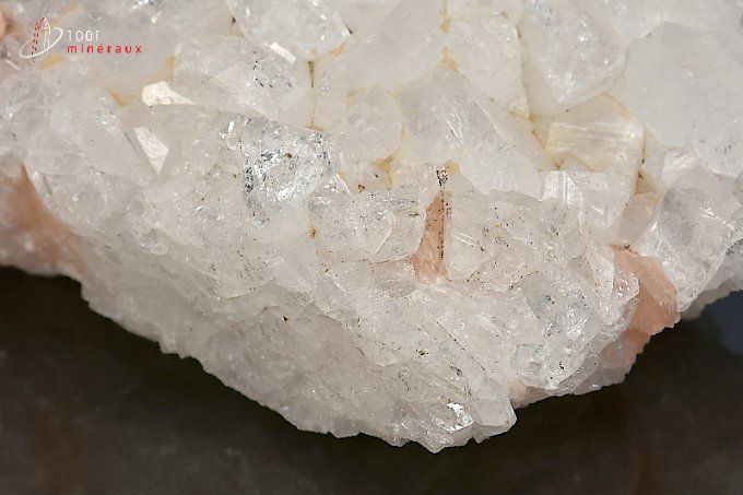 apophyllite_mineraux_cristaux