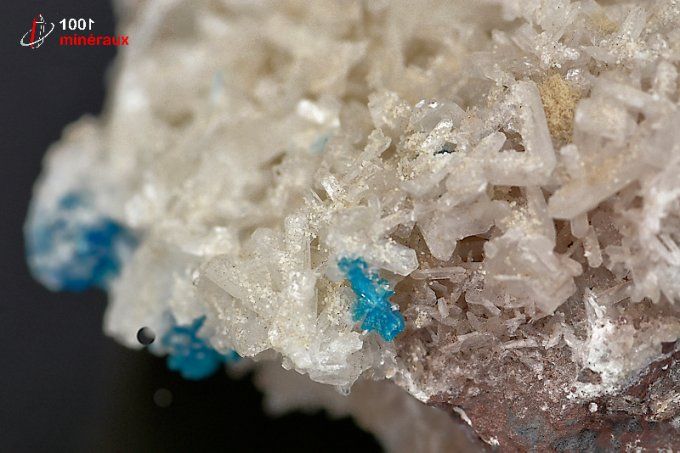 cavansite_heulandite_cristaux_mineraux