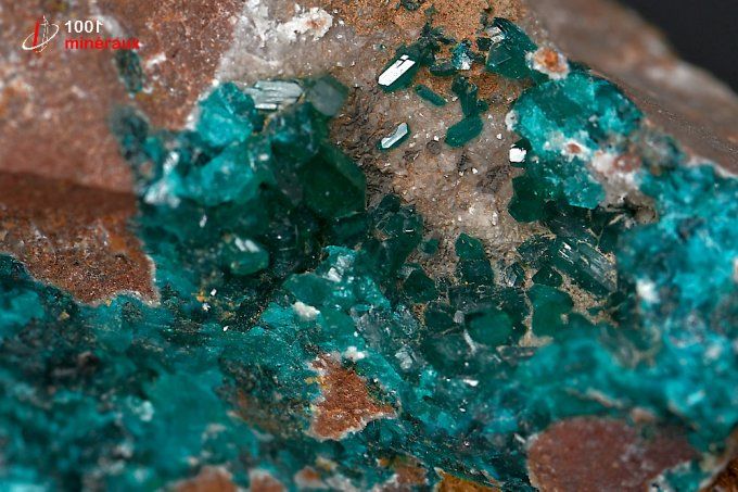 dioptase_mineraux_cristaux