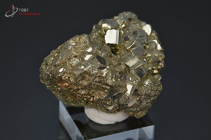 pyrite-octaedrique-mineraux-cristaux