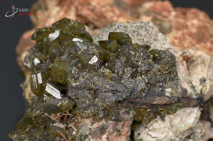 titanite_sphene_mineraux_cristaux