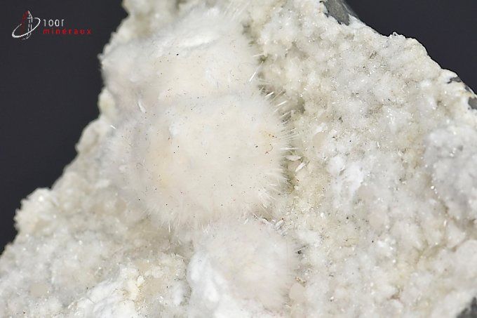 okenite_gyrolite_mineraux_cristaux