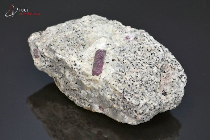 corindon-rubis-mineraux-cristaux