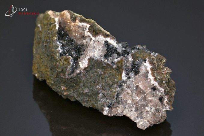 pyrolusite-manganese-mineraux-cristaux