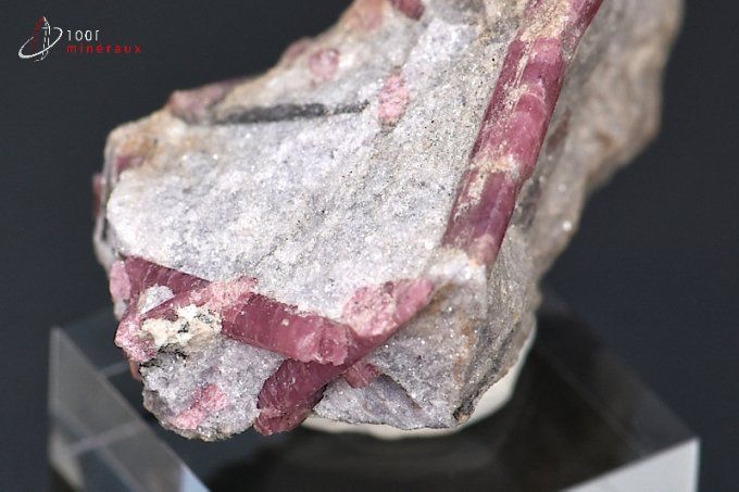 cristaux-rubellite-tourmaline-mineraux