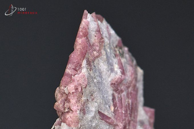 cristaux-rubellite-tourmaline-mineraux