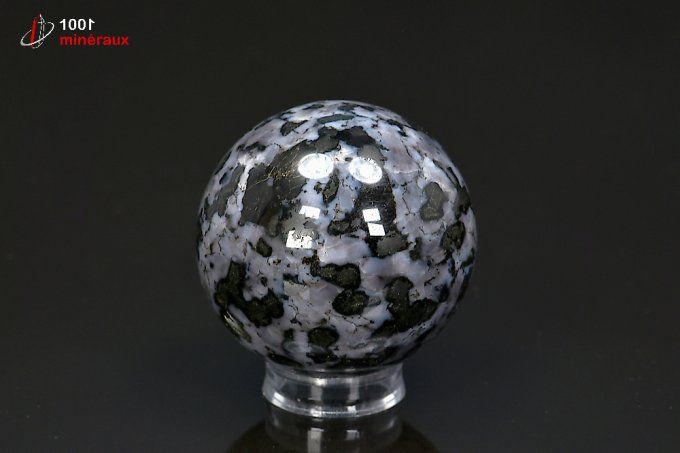 gabbro_sphere_mineraux