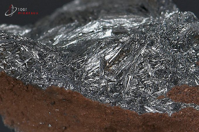 pyrolusite_mineraux_cristaux_manganese