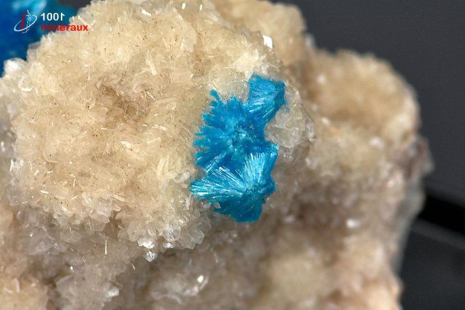 cavansite_heulandite_cristaux_mineraux