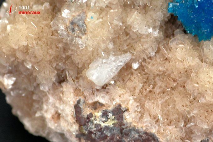 cavansite_heulandite_cristaux_mineraux